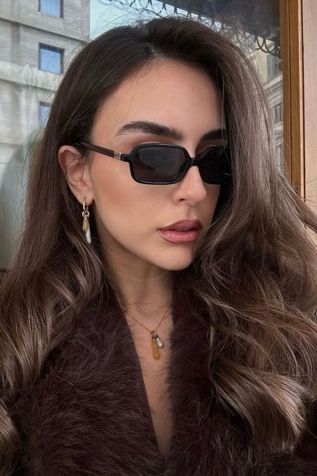 MİUX SİYAH DİKDÖRTGEN GÜNEŞ GÖZLÜĞÜ  KADIN MODERN YENİ SEZON REN EYEWEAR