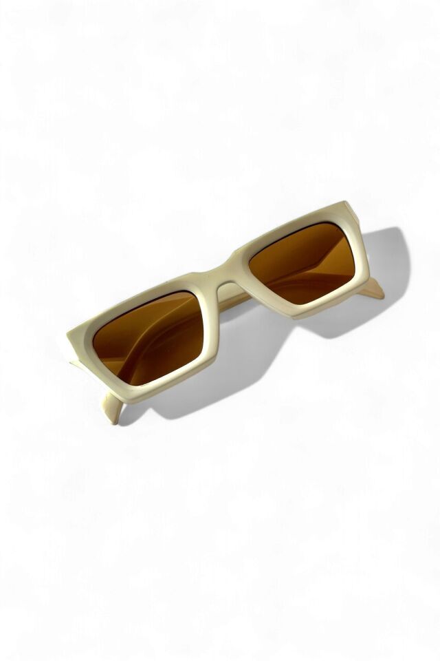 DEBRA GÜNEŞ GÖZLÜĞÜ KARE KAHVERENGİ CAM KREM RENK UNİSEX MODERN YENİ SEZON REN EYEWEAR