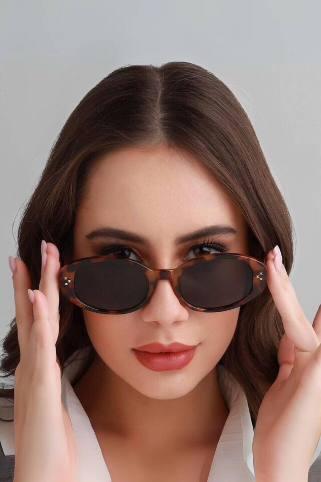 CELİX MODERN OVAL TASARIM LEOPAR RENK  KADIN GÜNEŞ GÖZLÜĞÜ