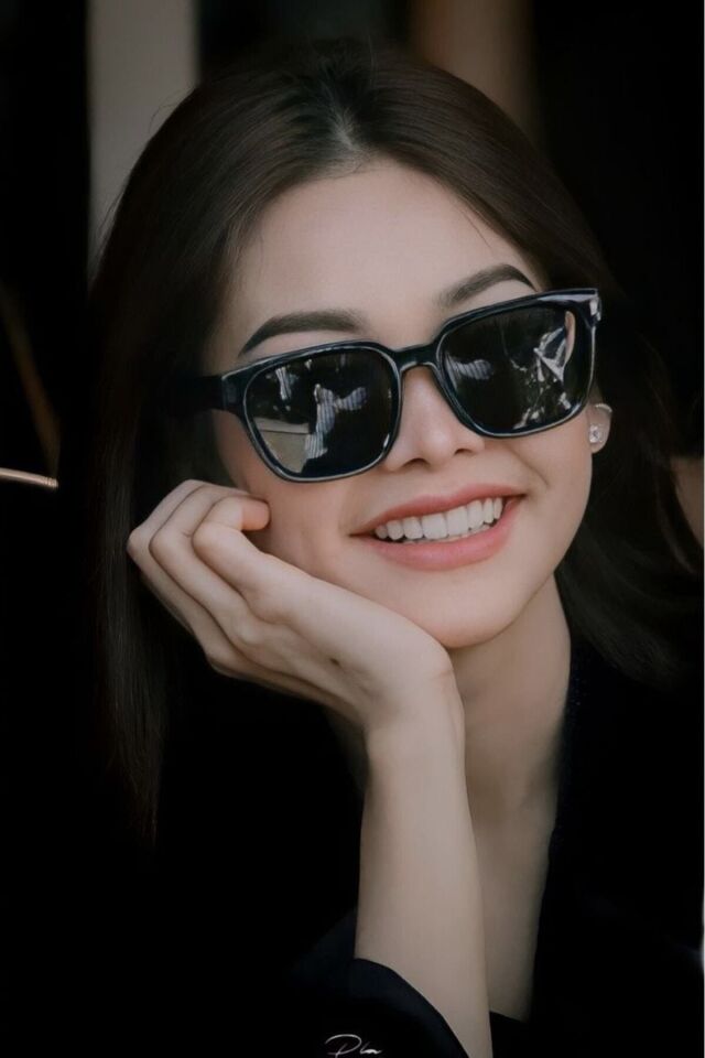 BİLLY SİYAH KADIN GÜNEŞ GÖZLÜĞÜ KLASİK HAFİF MODEL /REN EYEWEAR